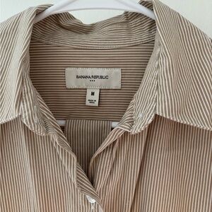 Banana Republic Women's tan Striped Long Sleeve Dress